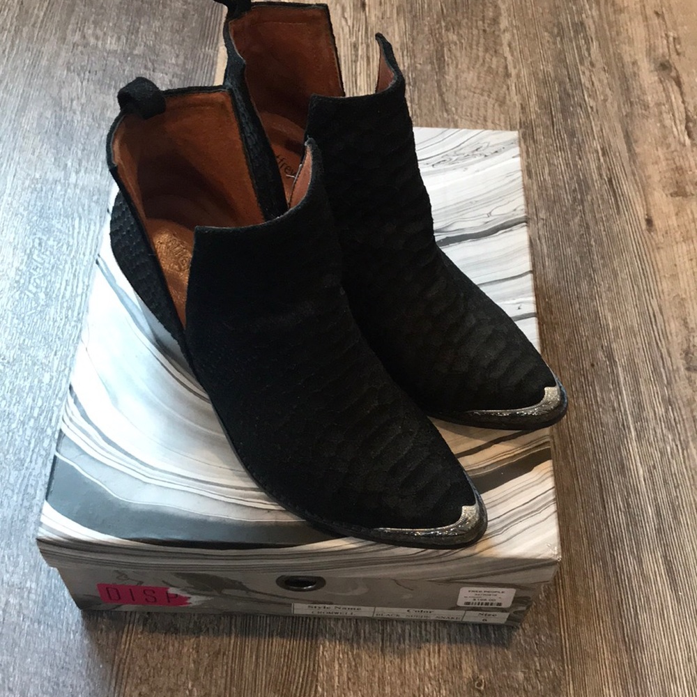 Free People hunt the plains boots - Picture 6 of 8